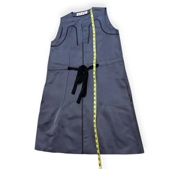 Marni Detailed 2011 Runway Dress Purple Drawstring Size 36 Pockets Midi Shift - Picture 3 of 5